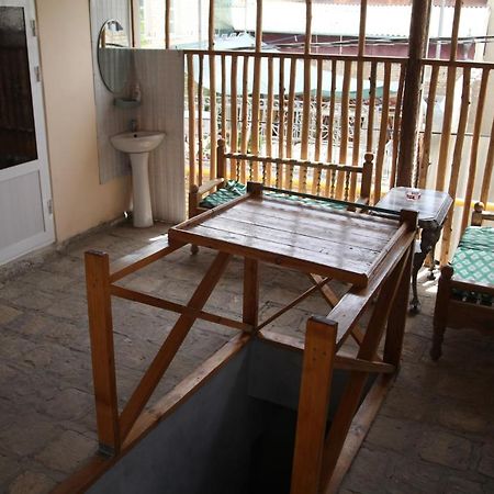 בוקורו Art Guest House Usto מראה חיצוני תמונה