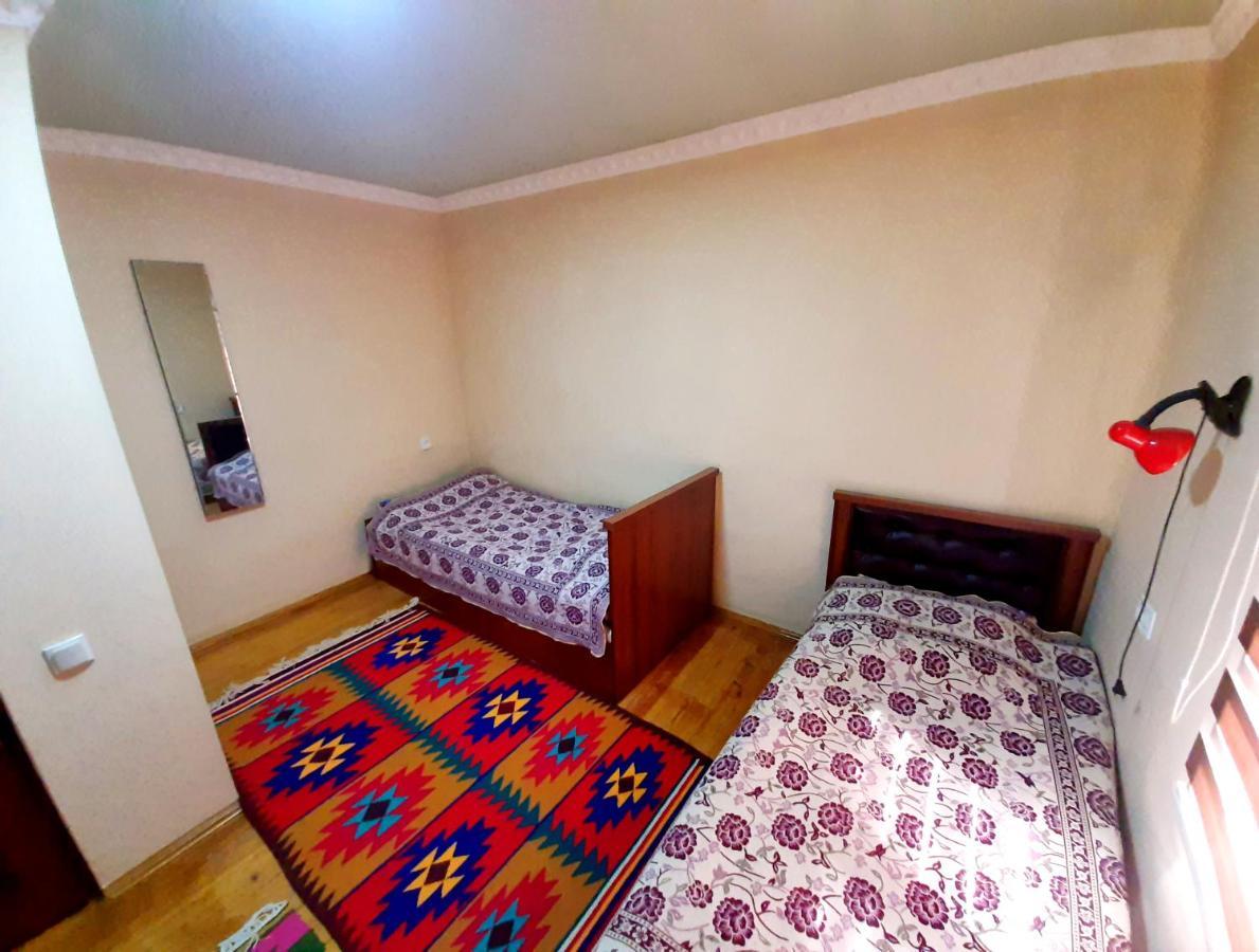 בוקורו Art Guest House Usto מראה חיצוני תמונה