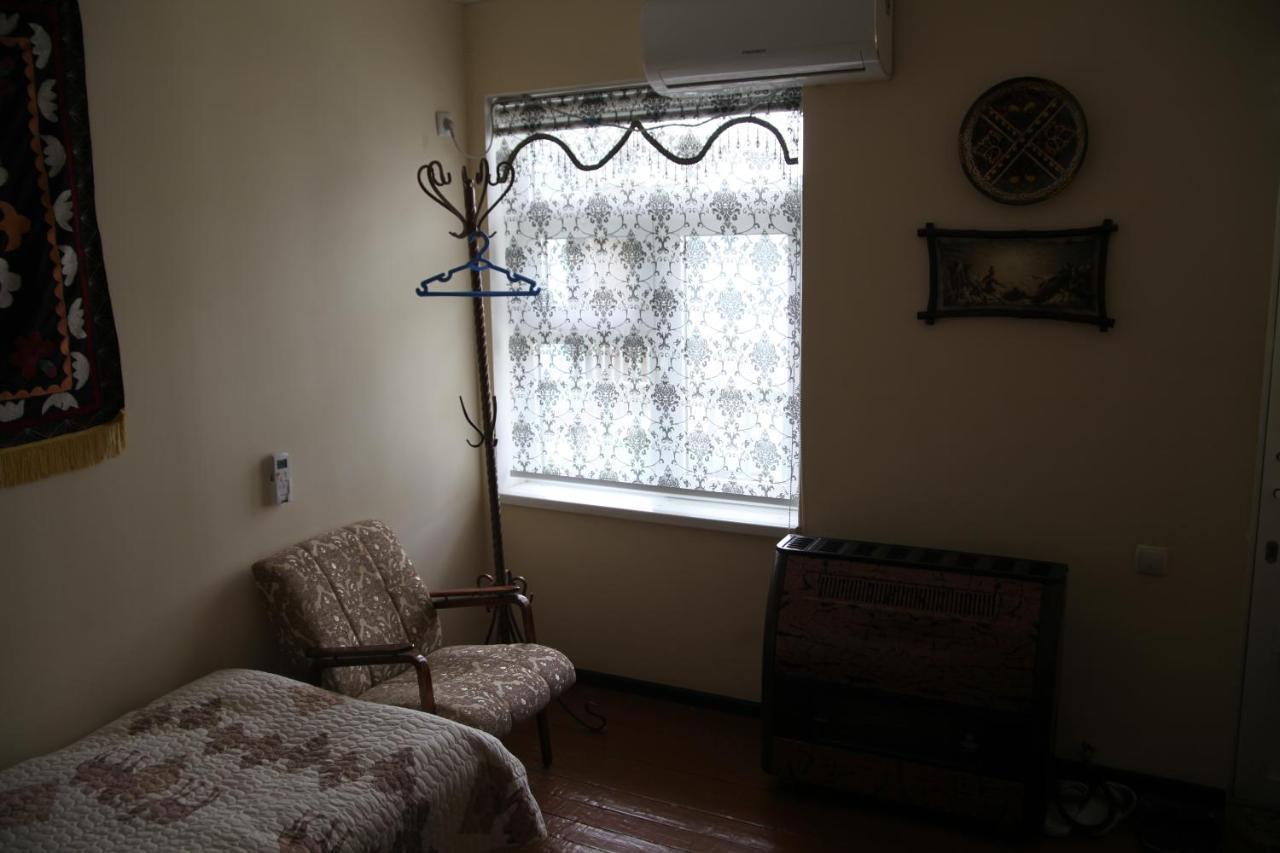 בוקורו Art Guest House Usto מראה חיצוני תמונה