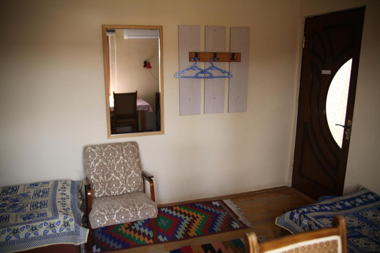 בוקורו Art Guest House Usto מראה חיצוני תמונה