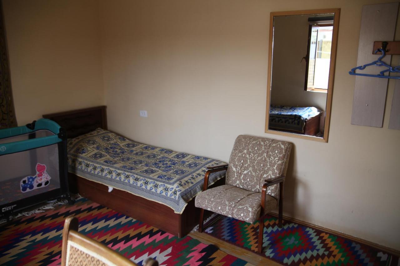 בוקורו Art Guest House Usto מראה חיצוני תמונה