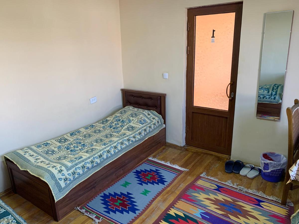 בוקורו Art Guest House Usto מראה חיצוני תמונה